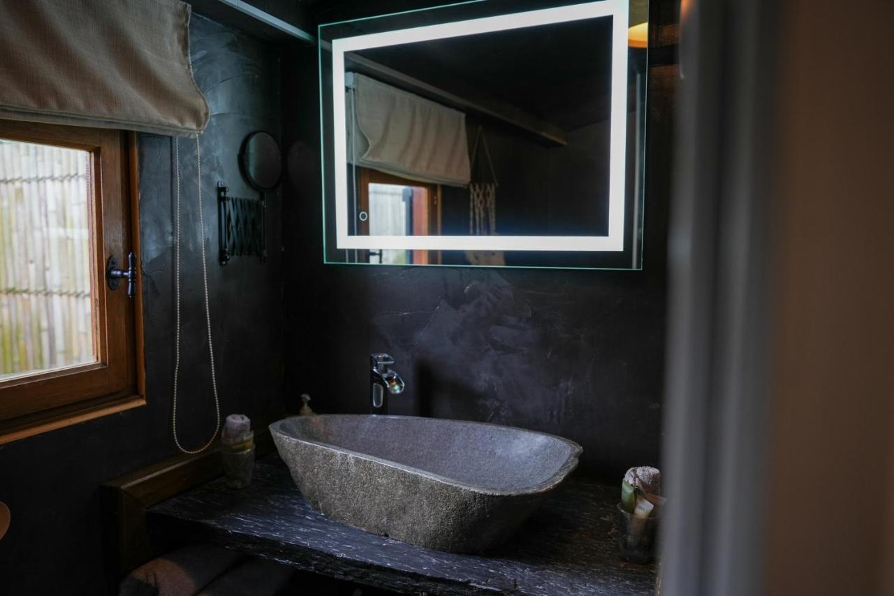 Kaebane 85, Lodge Avec Spa Au Bord De L'Eau Prouilly المظهر الخارجي الصورة