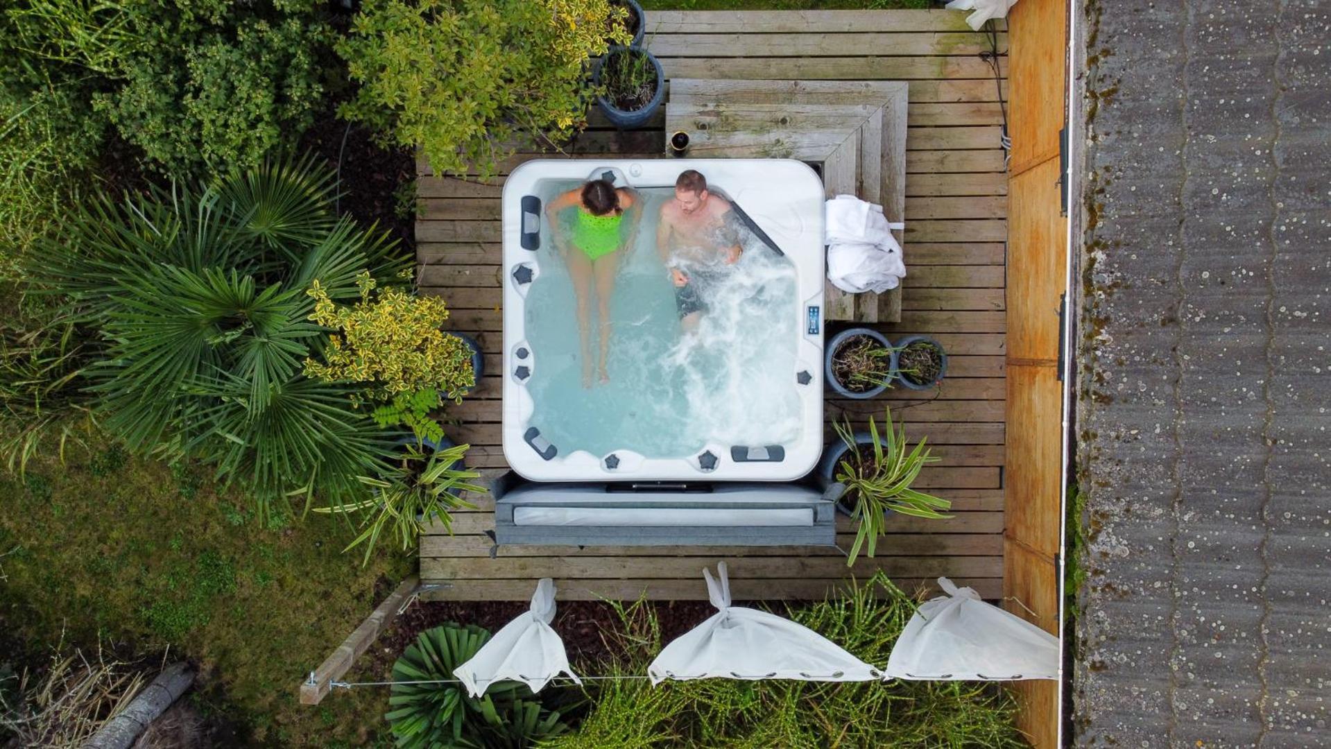 Kaebane 85, Lodge Avec Spa Au Bord De L'Eau Prouilly المظهر الخارجي الصورة
